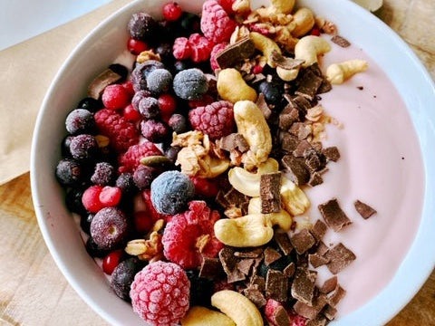Romige smoothie bowl met bosvruchten – recept