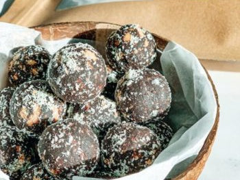 Chocolade proteïne pindakaas energy balls – recept